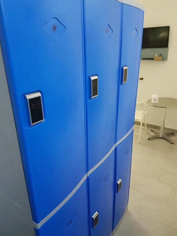 Simple Apt Vienna - 8 Bed Is Having No Kitchen Apartment