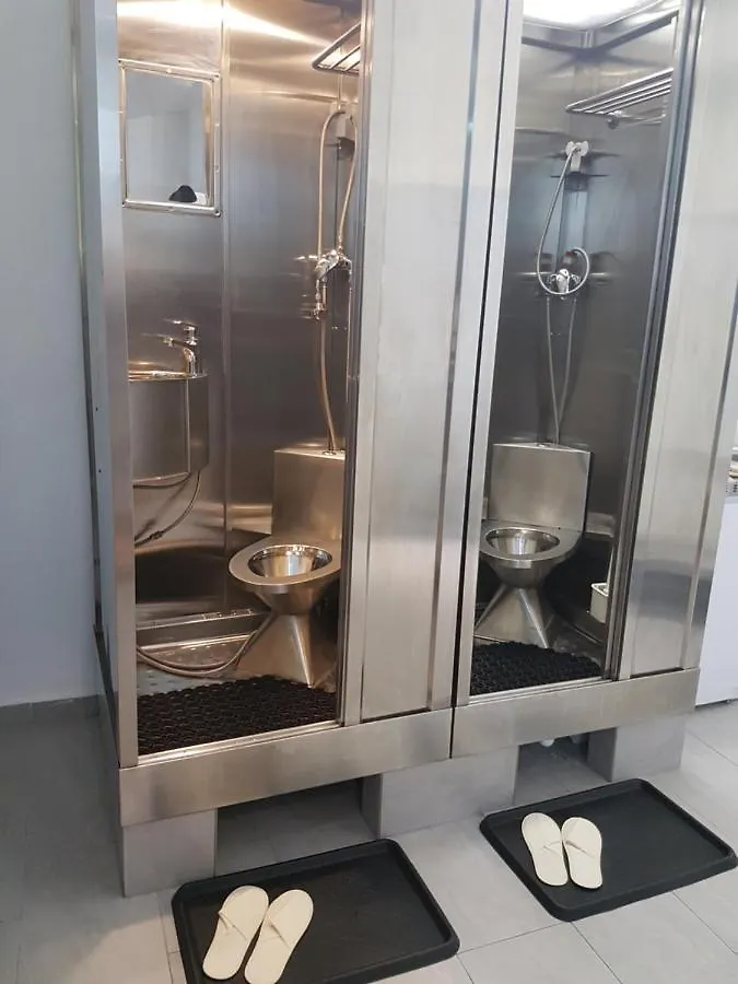 Simple Apt Vienna - 8 Bed Is Having No Kitchen Apartment