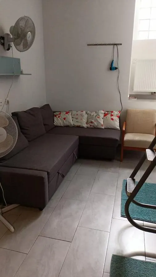 Simple Apt Vienna - 8 Bed Is Having No Kitchen Apartment 0*,