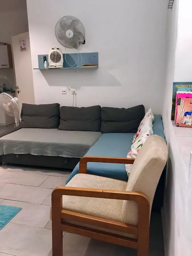 Simple Apt Vienna - 8 Bed Is Having No Kitchen Apartment 0*,  Austria